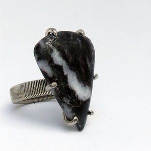 Zebra stone ring size 5-1/4 - NWOT